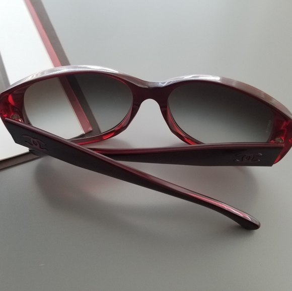 CC CHANEL Classic Sunglasses main image 14